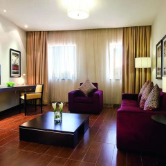 Movenpick Hotel Apartments Al Mamzar Dubai 5* Улучшенный номер с различными типами кроватей фото 3