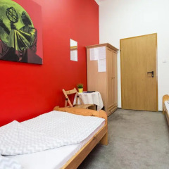 Moon Hostel Стандартный номер с различными типами кроватей (общая ванная комната)