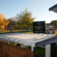 Отель Broadway Motel & Miro Court Villas балкон