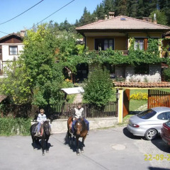Отель Guest Rooms Dona парковка