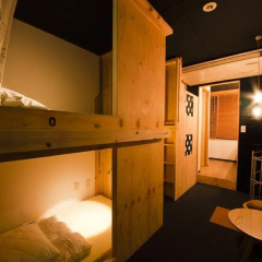 Hakata Gofukumachi Hostel Takataniya Фукуока сейф в номере