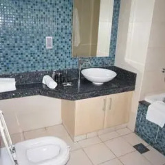 Отель Keys Please Holiday Homes - Jash Falqa Two Bedroom Seaview ОАЭ, Дубай - отзывы, цены и фото номеров - забронировать отель Keys Please Holiday Homes - Jash Falqa Two Bedroom Seaview онлайн ванная фото 2
