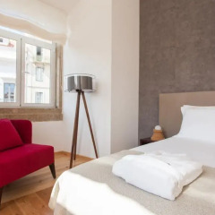 Отель Feels Like Home Rossio Prime Suites 4* Стандартный номер с 2 отдельными кроватями (общая ванная комната) фото 19