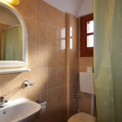 Отель Rhapsody Traditional Apartments Греция, Остров Санторини - отзывы, цены и фото номеров - забронировать отель Rhapsody Traditional Apartments онлайн ванная