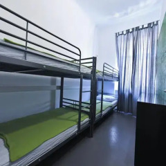 Hostel Explorer Кровать в общем номере с двухъярусной кроватью фото 14