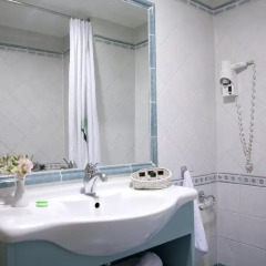 Отель Ramada Attica Riviera 4* Улучшенный номер с различными типами кроватей фото 3