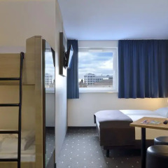 B&B Hotel München City-Nord 2* Стандартный семейный номер с двуспальной кроватью фото 3