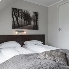 Отель P-Hotels Bergen 3* Номер с общей ванной комнатой с различными типами кроватей (общая ванная комната)