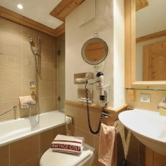 ERMITAGE Wellness- & Spa-Hotel 5* Стандартный номер с различными типами кроватей