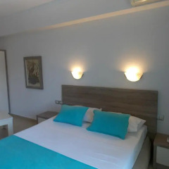 Hotel Oasis комната для гостей