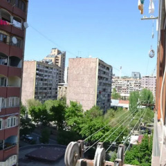 Отель Saryan 40