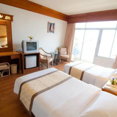 Golden Beach Hotel Pattaya 3* Улучшенный номер с различными типами кроватей фото 5