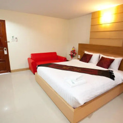 Amnauysuk Hotel 3* Улучшенный номер с различными типами кроватей