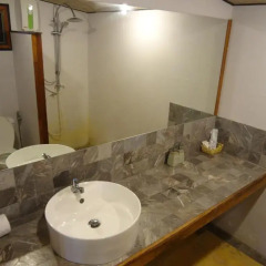 Отель Relax Bay Resort Ланта ванная фото 2
