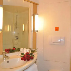 Zhongshan The Center Hotel 3* Номер Делюкс с различными типами кроватей фото 5