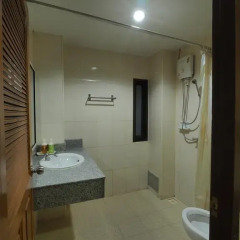 Отель Golden Villa 3* Улучшенный номер с различными типами кроватей фото 3