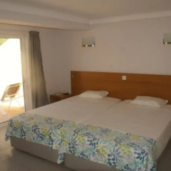 Отель Browns Sports & Leisure Club 4* Улучшенная вилла разные типы кроватей фото 10