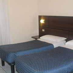 Hotel La Pace 2* Стандартный номер с различными типами кроватей фото 6