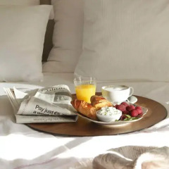 Отель Between Us Bed and Breakfast Варшава в номере