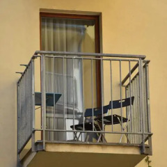 Отель Aparthotel Austria Suites балкон