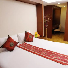 Отель Ninth Place Serviced Residence Улучшенные апартаменты
