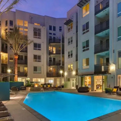 Отель Luxury Two Bedroom Near The Grove США, Лос-Анджелес - отзывы, цены и фото номеров - забронировать отель Luxury Two Bedroom Near The Grove онлайн бассейн фото 2