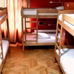 Envoy Hostel Кровать в общем номере с двухъярусной кроватью фото 10