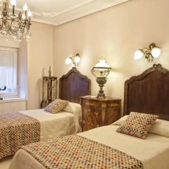 Отель Hostal Boutique Puerta del Sol Испания, Торрелавега - отзывы, цены и фото номеров - забронировать отель Hostal Boutique Puerta del Sol онлайн комната для гостей