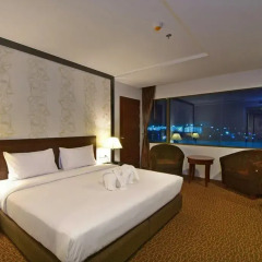 Siam Oriental Hotel 3* Улучшенный номер с различными типами кроватей фото 2