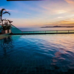 Отель The View Cosy Beach by Pattaya Sunny Rentals бассейн фото 2