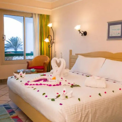 Отель Coral Beach Resort Tiran 4* Стандартный номер с различными типами кроватей фото 3