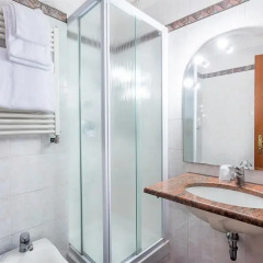 Отель Luce 4* Номер категории Эконом с различными типами кроватей фото 5
