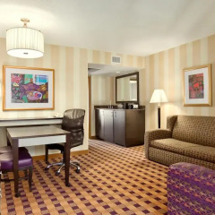 Отель Embassy Suites Minneapolis - Airport 4* Стандартный номер фото 3