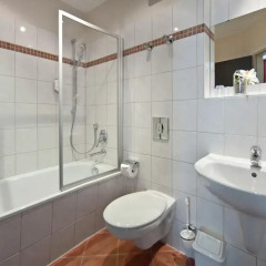 Novum Hotel Eleazar City Center 3* Стандартный номер двуспальная кровать фото 9