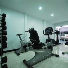 Отель The Embassy Sathorn фитнесс-зал фото 2