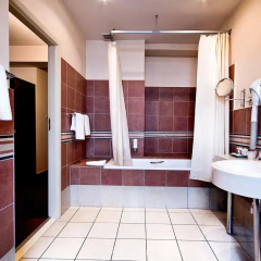 Hotel Tumski 3* Улучшенный люкс с различными типами кроватей фото 16