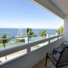 Отель San Marino Vallarta Centro Beach Front 3* Стандартный номер с разными типами кроватей