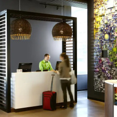 Отель Alt Hotel Toronto Airport Канада, Миссиссауга - отзывы, цены и фото номеров - забронировать отель Alt Hotel Toronto Airport онлайн интерьер отеля фото 2