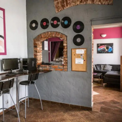 Music Hostel Piotrkowska интерьер отеля