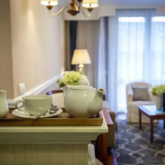 Queen's Court Hotel &Residence 5* Люкс с различными типами кроватей фото 5