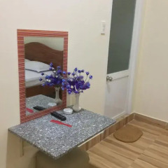 Отель Yen Ngoc Guesthouse Кровать в общем номере фото 5