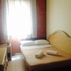 Momos Hostel Стандартный номер с двуспальной кроватью (общая ванная комната) фото 5