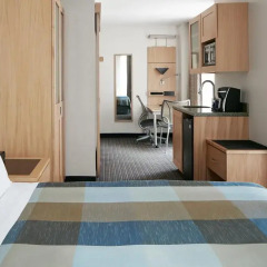 Отель Club Quarters World Trade Center 4* Улучшенный номер с двуспальной кроватью фото 2