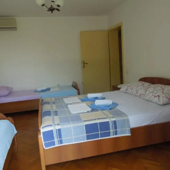 Апартаменты Apartments Bečić Апартаменты с различными типами кроватей фото 3