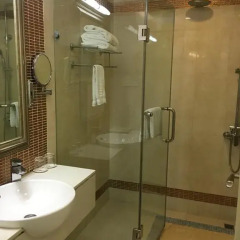 Guangzhou Pleasant Grasse Hotel 3* Люкс повышенной комфортности с различными типами кроватей фото 8