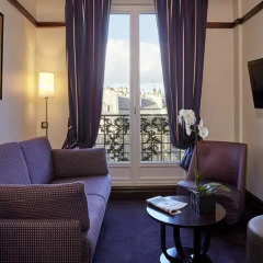 Отель Hôtel Pont Royal 5* Улучшенный номер с различными типами кроватей фото 4