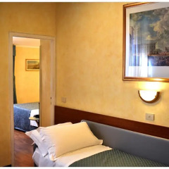 Hotel Julia сейф в номере