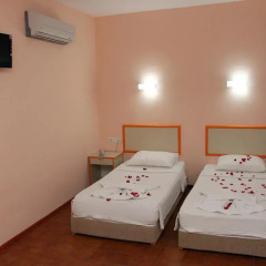 Idyros Hotel 3* Стандартный номер с двуспальной кроватью