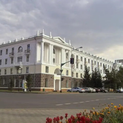 Гранд Парк Есиль Отель парковка
