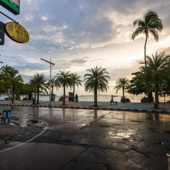 Отель Punyapha Place бассейн